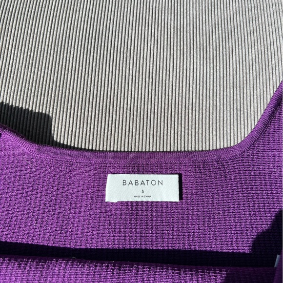 Aritzia Cropped sculpted knit - Picture 4 of 5